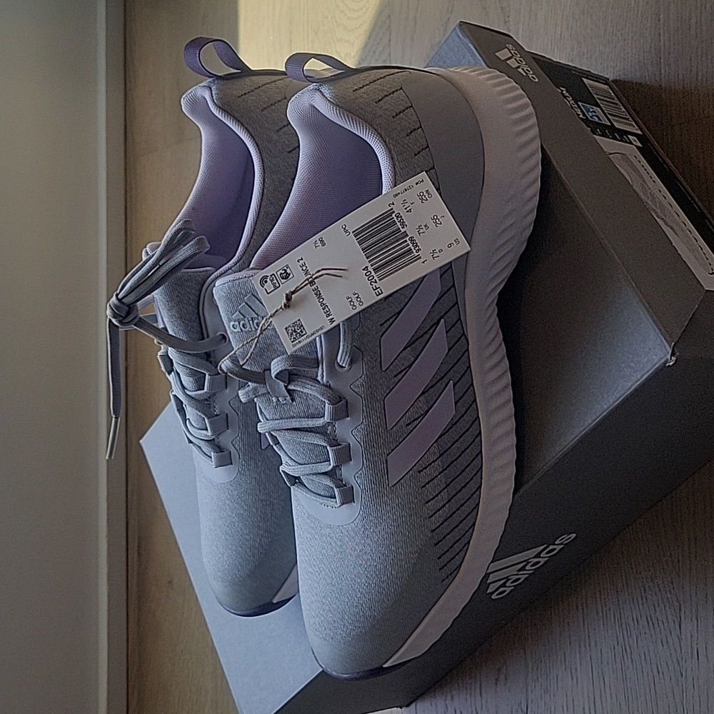 Woman's Size 9 Golf Shoes NWT